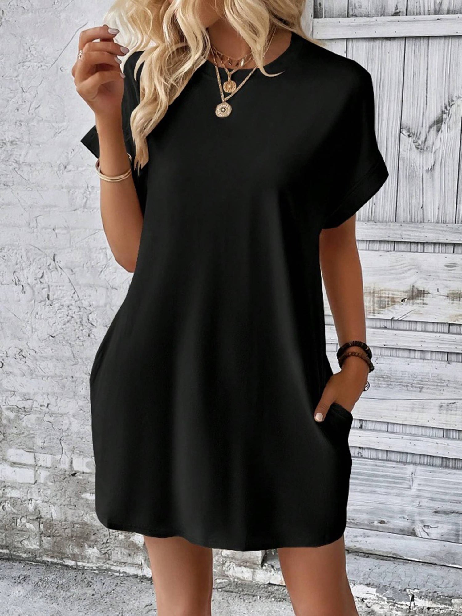 Round Neck Loose Short Sleeved Pocket Dress