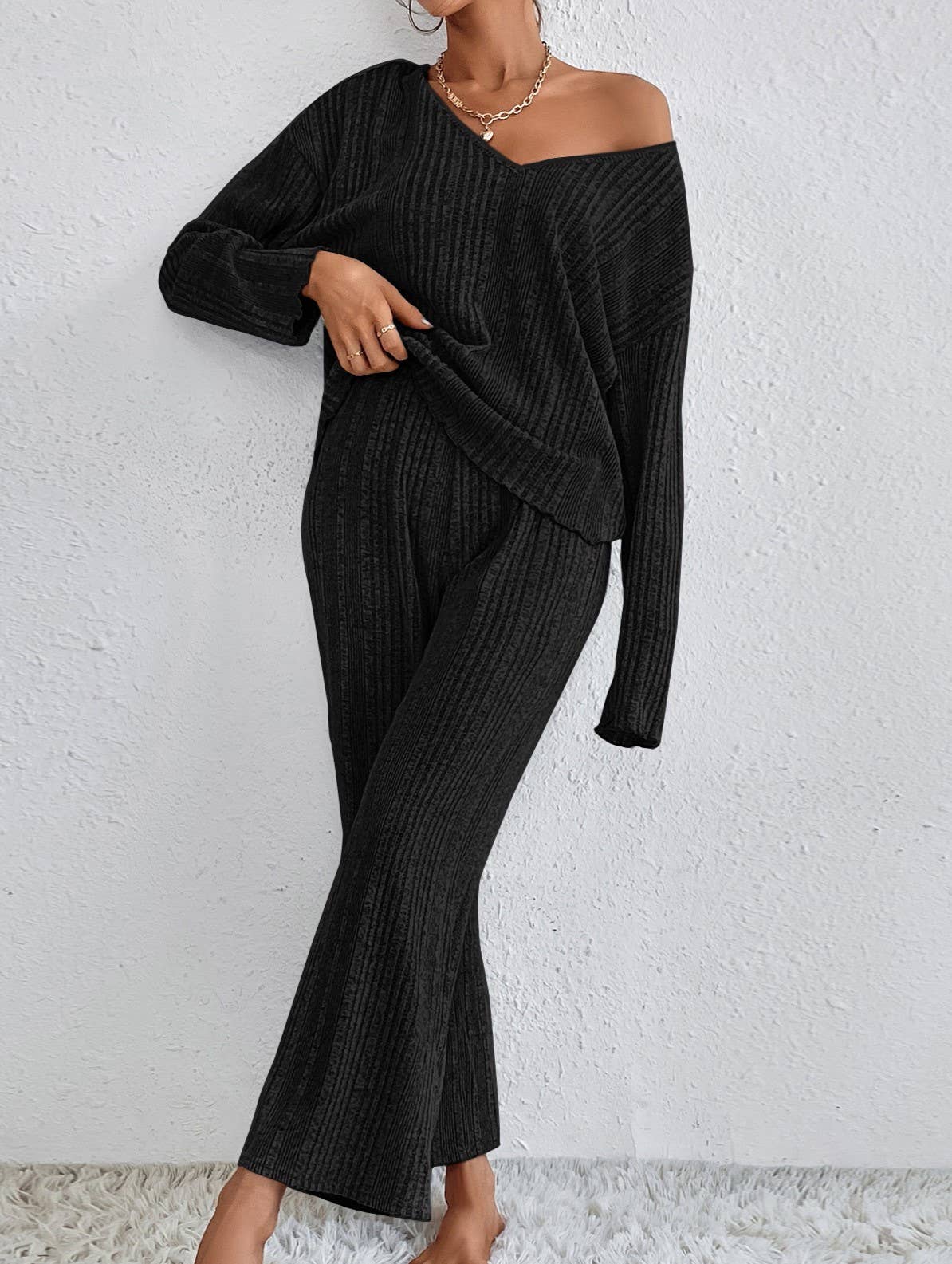 V-Neck Ribbed Top Trousers Loungewear Two-Piece Set: Black / L